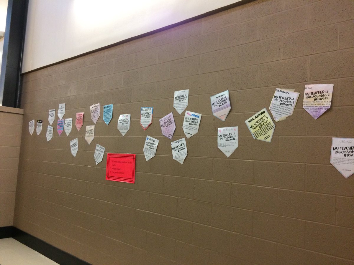 evagriffin10's tweet photo. Teacher Appreciation Pennants turned out great but Erik’s was extra special. This 6th grader made one for his K teacher who lost her battle with cancer a few years ago. She definitely made an impact on our kids #SheWasAmazing #WeMissHer #ColtPride #WeAreRivercrest @RivercrestSD https://t.co/Dm3FBZk94D