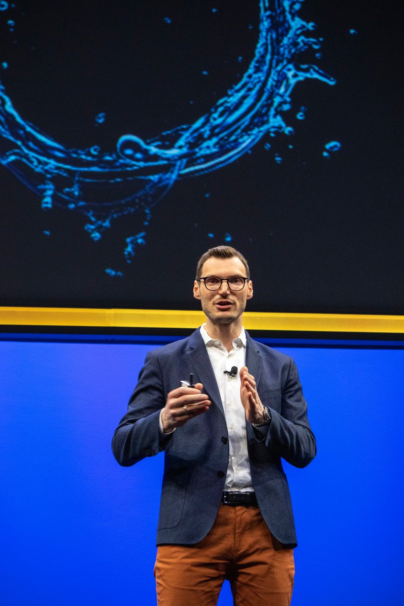 Read about the just-announced SAP HANA Cloud Services, the key foundation for "fluid intelligence", by @gerritkazmaier: news.sap.com/2019/05/sapphi… &amp; more here: saphanacloudservices.com #sapphirenow #asug2019 #analytics #saphana <a href="/SAPCloud/">SAP Cloud</a>