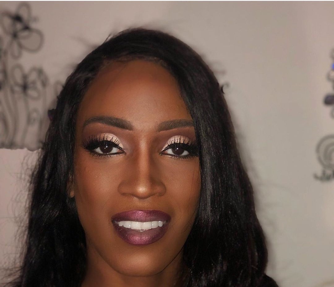 LylesSherrice's tweet photo. 1st time getting my makeup done professionally.  #makeupbeat https://t.co/cNqmAkykT9