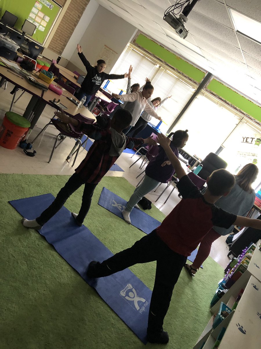 connorclass's tweet photo. We ❤️ yoga with @mootzclass! @RutherfordWay #MonticelloRocks https://t.co/YuW2bbL2W3