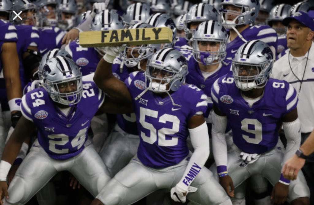iamkjg's tweet image. Thankful and Honored to announce that I have received my 19th Division One Offer from Kansas State University 💜🖤 #Emaw20
