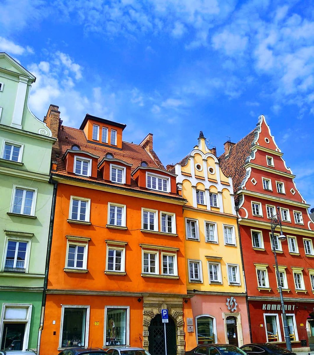 PlacesToGoTV's tweet photo. Solny Square in Wroclaw, an auxiliary market of the Old Town in Wrocลaw, set out in 1242 to the southwest of the Market Square ๐ต๐ฑ๐ต๐ฑ๐ต๐ฑ
๐ธ @kate.makhova
๐ @placestogotv
#Wrocลaw #Poland #oldtown #themarket #travelgram #instatravel #squares #placestogotv https://t.co/KuPwozBqxx