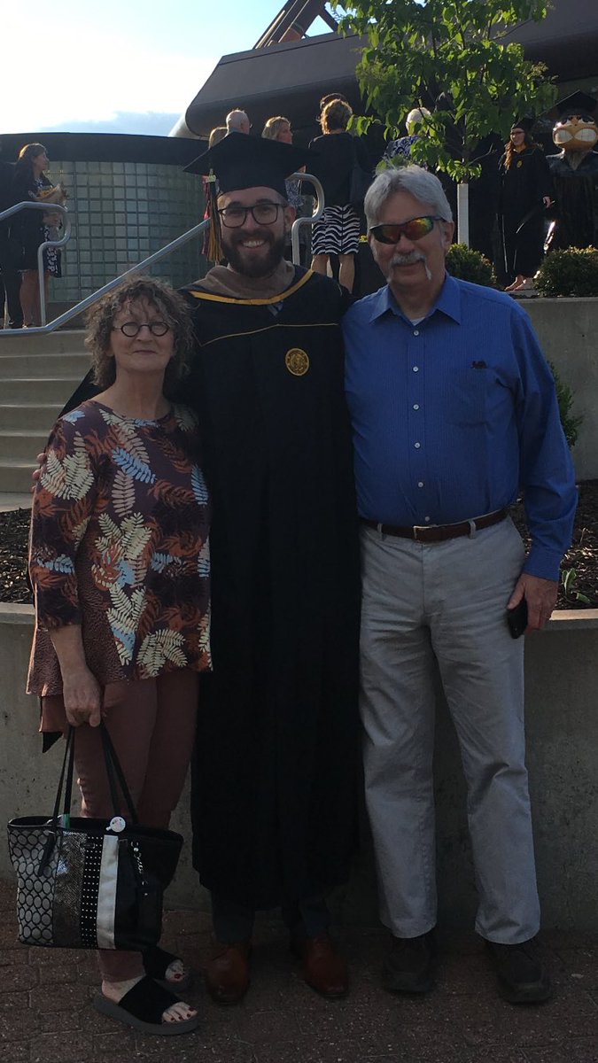 debscott5's tweet photo. So proud of Blake Scott! Masters of Accountancy!#UIGrad19 https://t.co/H5wnRHBl5b