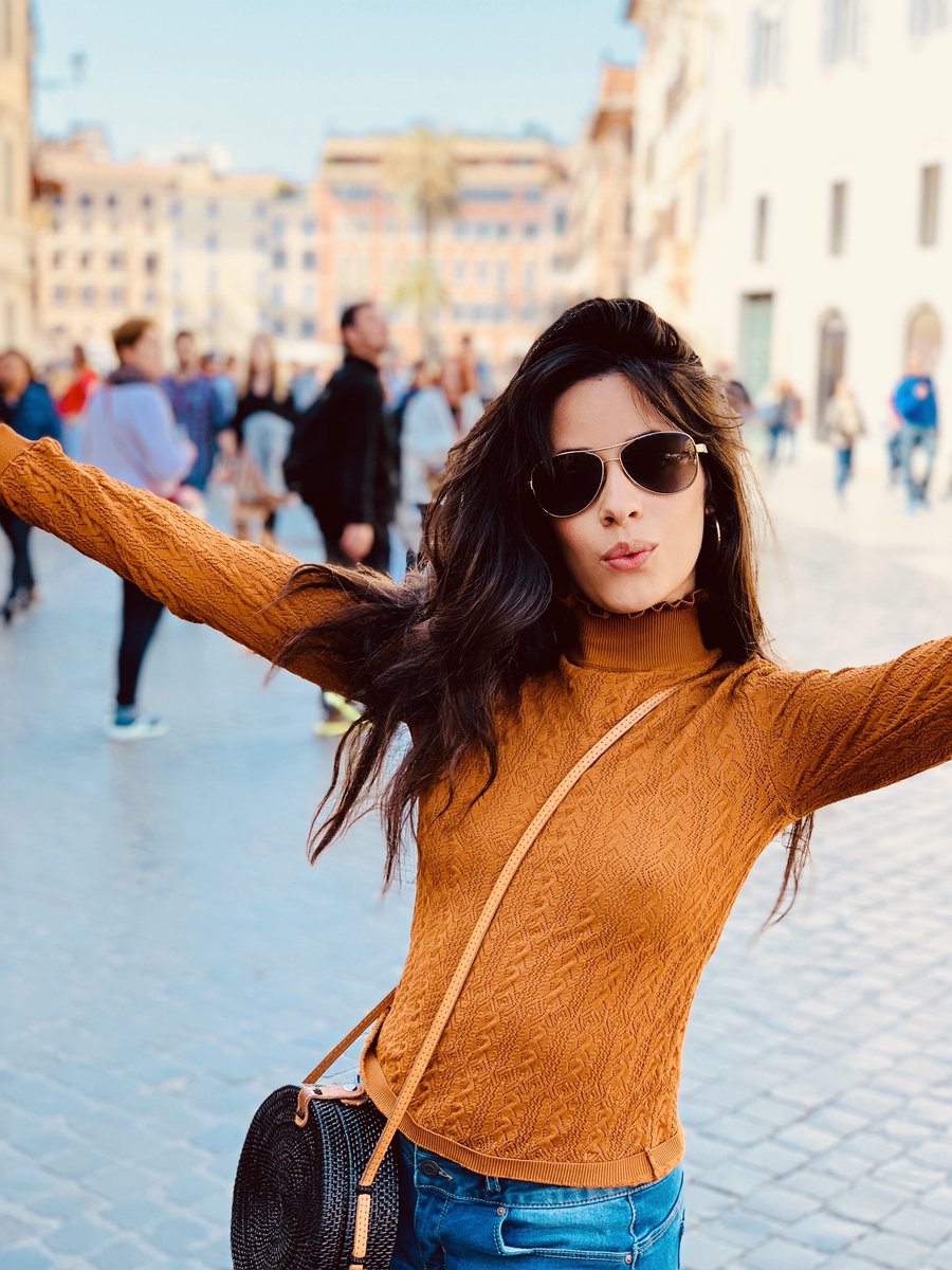 Camila_Cabello's tweet photo. Thank you Italy 💋💋💋💋💋💋💋💋💋💋💋💋💋💋💋 https://t.co/kyOY8roOTe