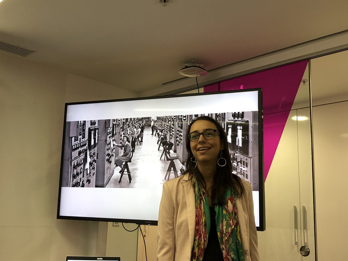 milagrosaven's tweet photo. #HoyEnUpdate nos acompañó @mcostach ! El éxito de un emprendimiento social como Laboratoria es producto de su visión, constancia, de romper paradigmas, hambre por aprender, valentía y humildad. Mil gracias por inspirarnos Mariana ! @APOYOComunica https://t.co/x9ryFt3Iqc