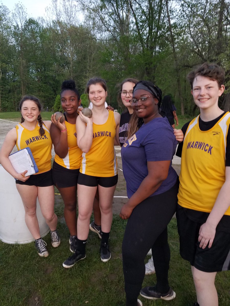WARWICK_WILDCAT's tweet photo. Lady Wildcat Shot Put...ladies ready to roll. https://t.co/LJg6TNbR9K