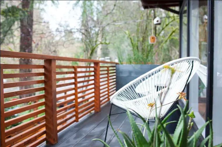 7 Design Tricks That Will Make Your Small Outdoor Space Feel So Much Bigger; #outdoordecor #designtricks crazyforus.com/articles/desig…