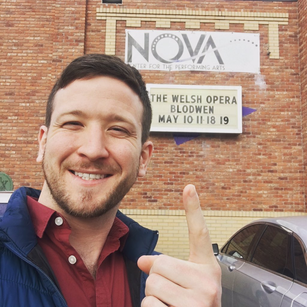 Osian_Rhys's tweet photo. Opening night! #Blodwen #USApremiere @OPRACymru @WNOtweet @billingsgazette #JosephParry #1stWelshOpera #OpraCymraegCyntaf @NOVACtrBlgsMT https://t.co/ksQPiSTH8j