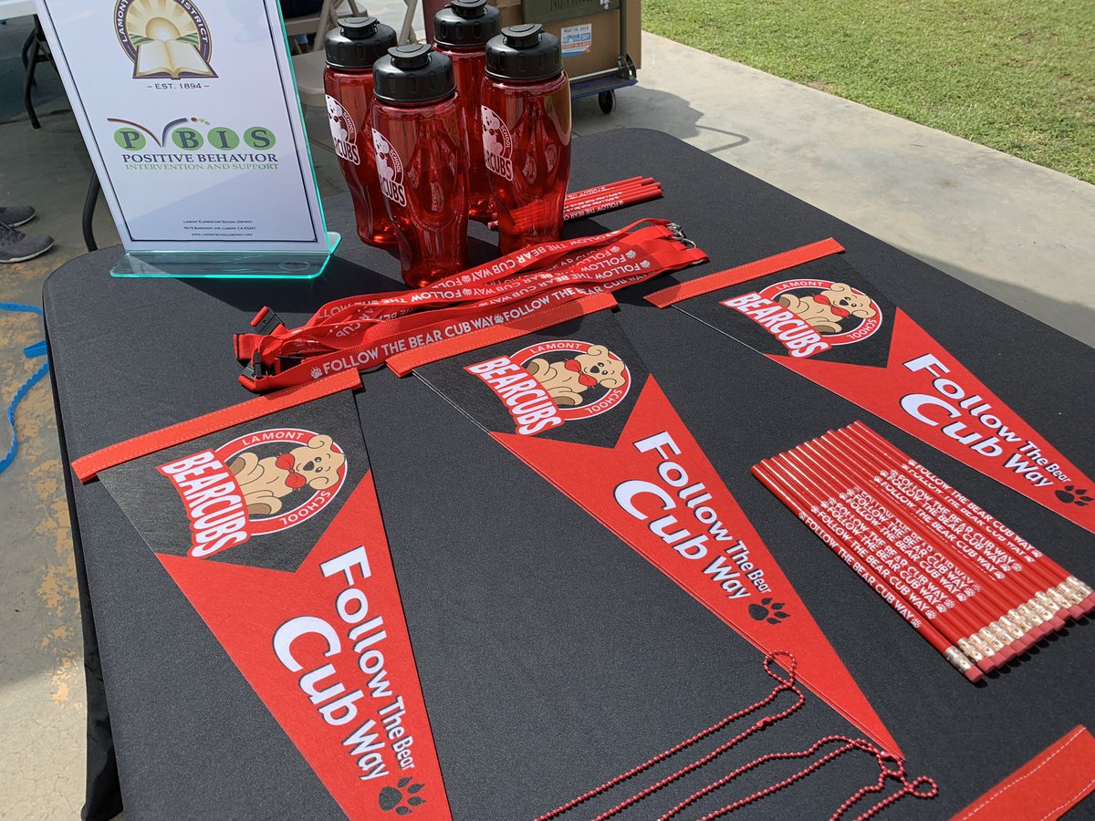 L44095642's tweet photo. Setting up shop at the Lamont Elementary School Carnival! Come on by to win some cool “Following The Bear Cub Way” merchandise. #PBIS #WeAreLESD #FollowTheBearCubWay https://t.co/yty8LhVP7D
