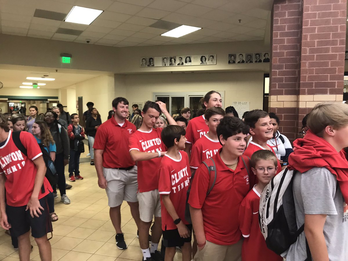 DrMaureenTiller's tweet photo. Send off this afternoon for CHS Golf, Track, and Tennis all competing in 3A State Championships 👺🔥#GoBigRed @ClintonHSSports @laurens_56 https://t.co/dpvbx0vSrg