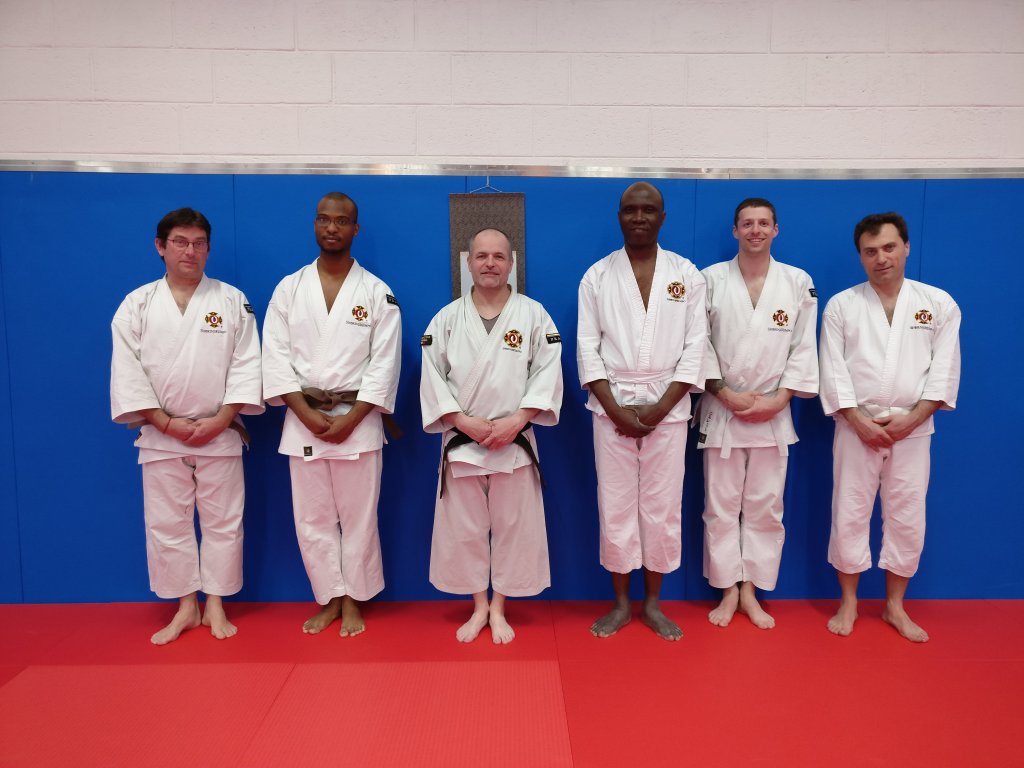 shorinjikempo95's tweet photo. Passages de grades https://t.co/Ij2mbX0o7a https://t.co/AAEENzMb04