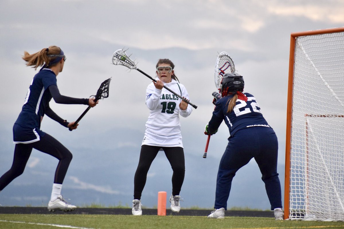 LindseySquints's tweet photo. HALFTIME: @PineCreekHS 8, #KentDenver 6. #copreps https://t.co/OxxRWa45wt