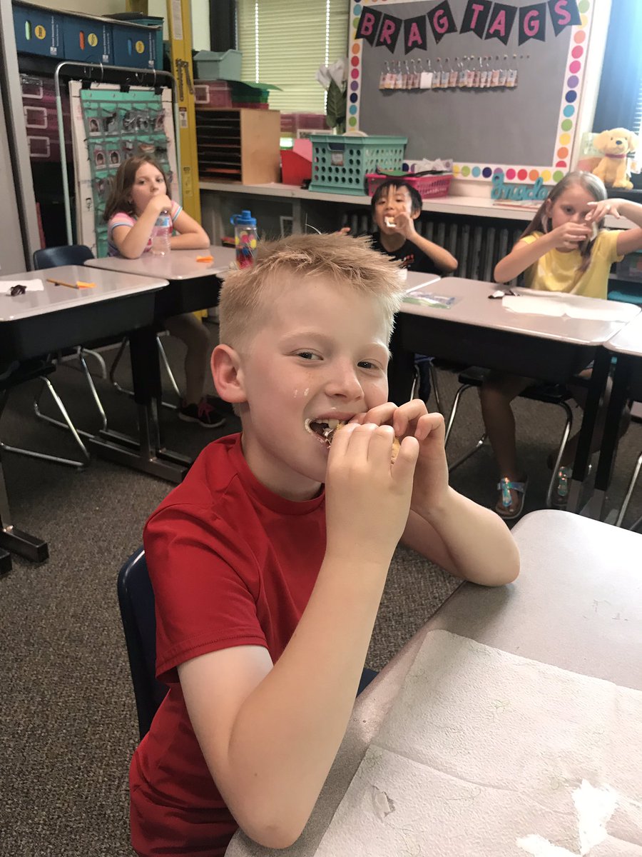 BWatts613's tweet photo. We had “s’more” fun with fractions this afternoon, and enjoyed a sweet treat after working so hard! #ignitelearningBCPS https://t.co/GkibSAx32l