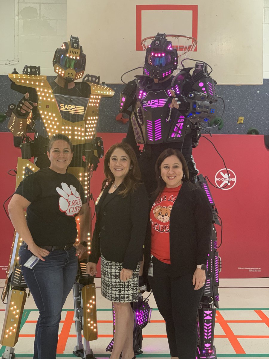 MsDAliano's tweet image. What an amazing day @NISDCable. Bunt cakes, a STAAR Rally with dancing robots and tonight a Mother Son dance put on by our awesome 5th grade team. @janie_can_too @MrsWLindsey @HdzMaestro @MendozaCindy83 Mrs. Ramon and Mrs. Hinojosa. #ThisisCable @NISD @jgarza077 @SillerRosie
