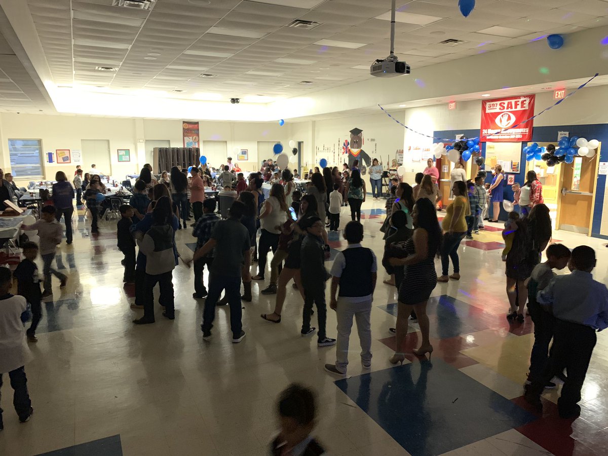 MsDAliano's tweet image. What an amazing day @NISDCable. Bunt cakes, a STAAR Rally with dancing robots and tonight a Mother Son dance put on by our awesome 5th grade team. @janie_can_too @MrsWLindsey @HdzMaestro @MendozaCindy83 Mrs. Ramon and Mrs. Hinojosa. #ThisisCable @NISD @jgarza077 @SillerRosie