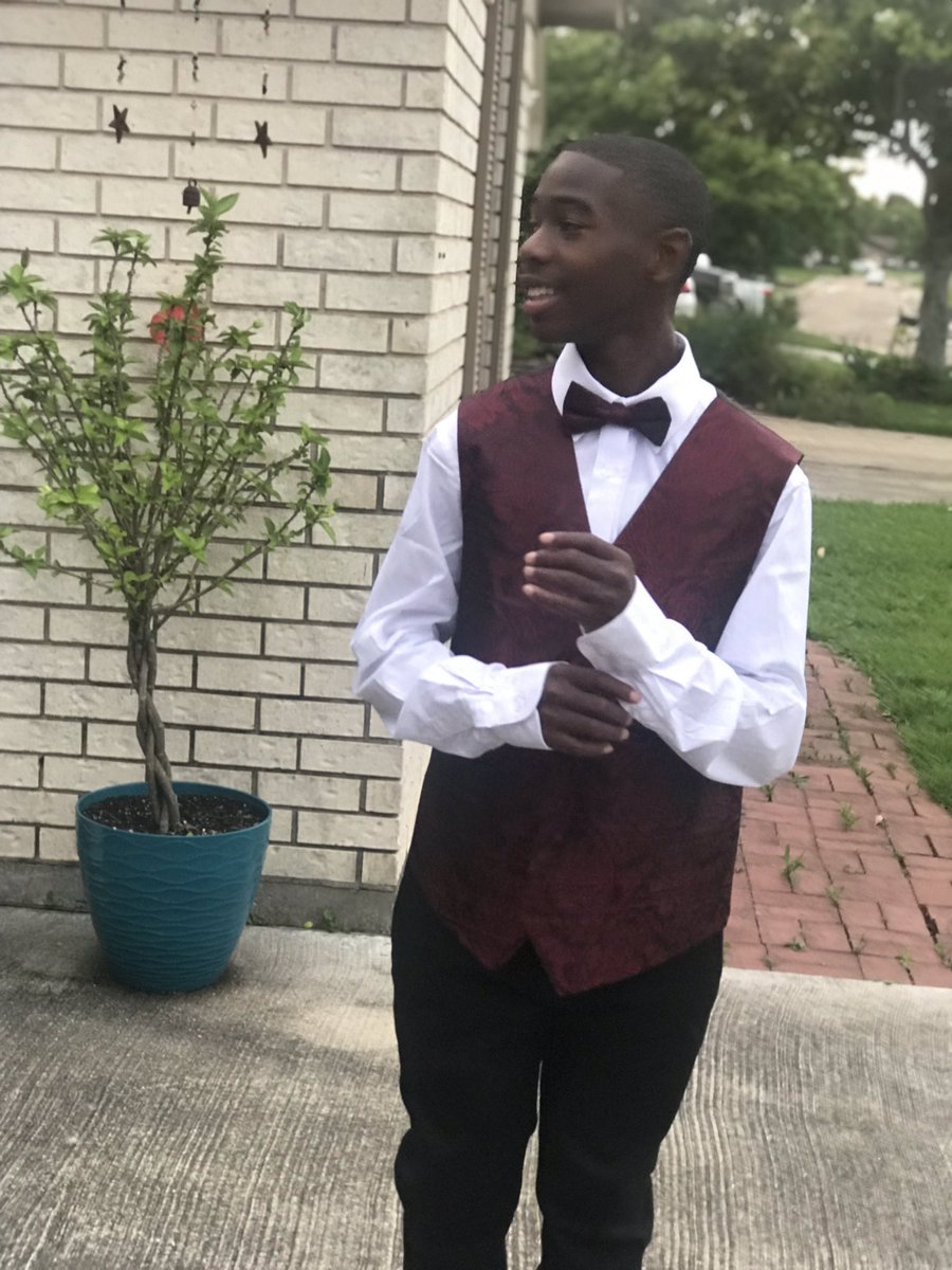 ms1hunid's tweet image. Juice got that DRIP!!! #8thgradeprom