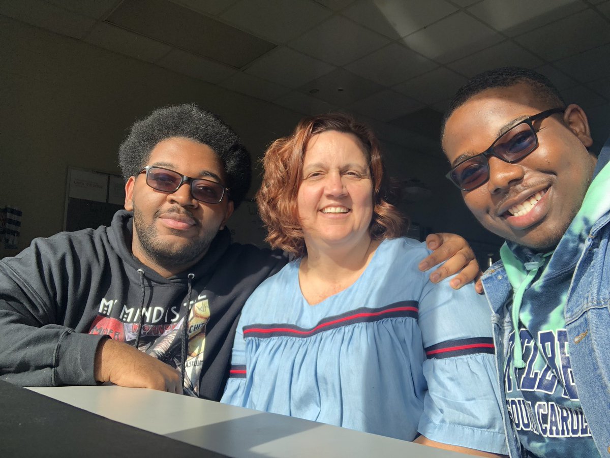 Hardi_Cee's tweet photo. Was saving this for graduation 🎓 but @viewsofthadd and @Ohdatstj are wanting a shout out! hate to think what they would have done if I didn’t come to @Clayton_Comets this year! From social studies in 7th to being my first #techminions Glad I get to see you walk the stage! https://t.co/zhBBZHE6IM