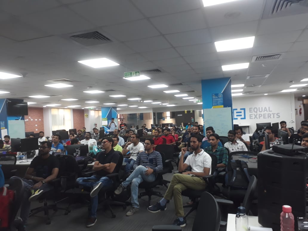 mahaveermuttha's tweet photo. Here we go I/O 19 extended by #GDGPune #WTMPune #GCDCPune.
Expert talk on Product Architect by Mark Dickinson.
At @EqualExperts.

@GoogleDevsIN @GDGPune @WTMPune @GcdcPune https://t.co/yqk2J00lIS