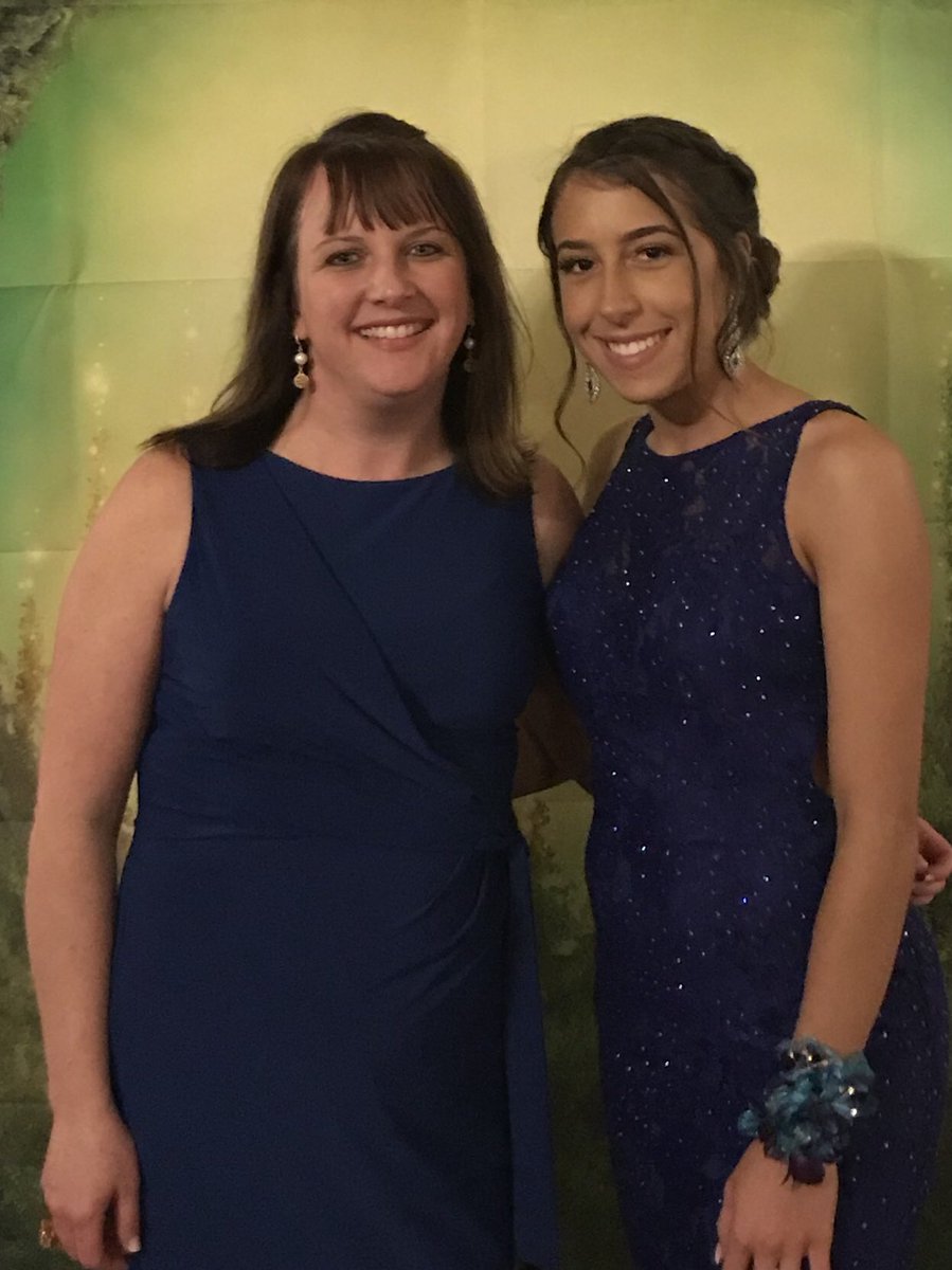 rdecesare's tweet image. My seniors!!  #contemporaryissues