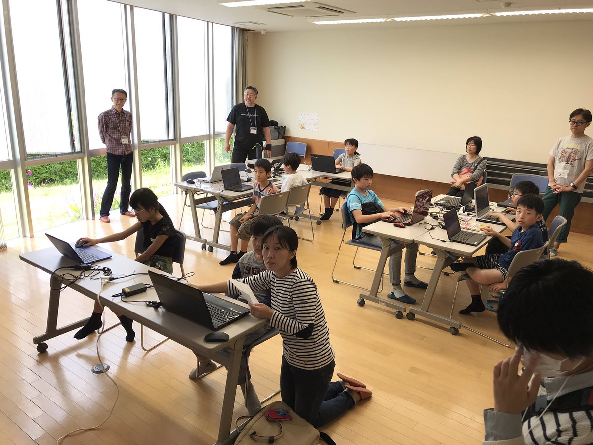 CoderDojoMoriya's tweet image. CoderDojo守谷 第33回 は本日10時30分からいつもの南守谷児童センターミナーデで開催中です。見学welcomeです。ぜひお立ち寄り下さい!ヽ(。・∀・。)ノ♪ #CoderDojo #守谷 #取手 #常総