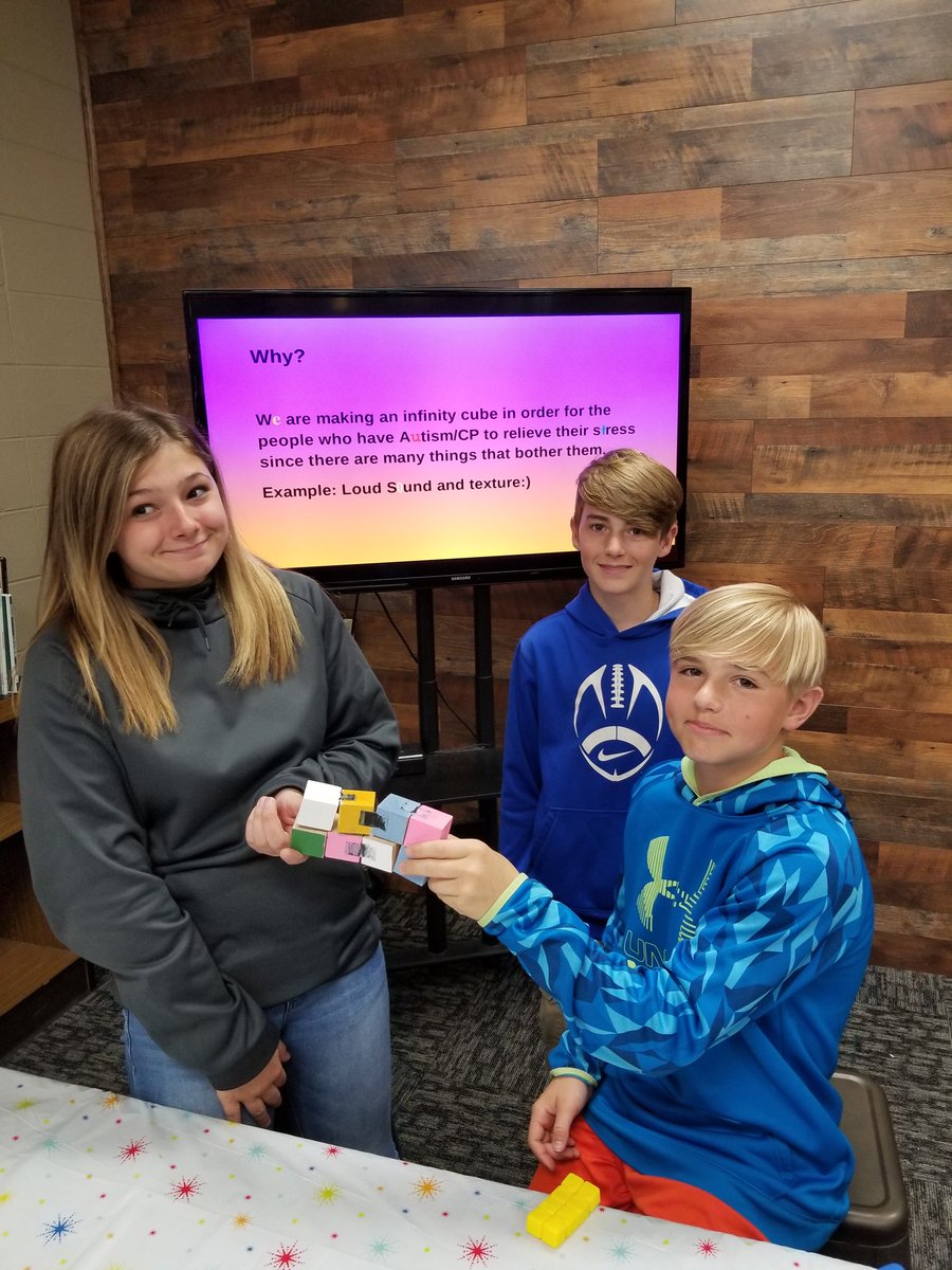 mpearce62's tweet photo. Great presentations from @RepublicSchools Project Lead The Way students this morning in the middle school. #repmoproud #GoTigers https://t.co/mnW7C7UC3E