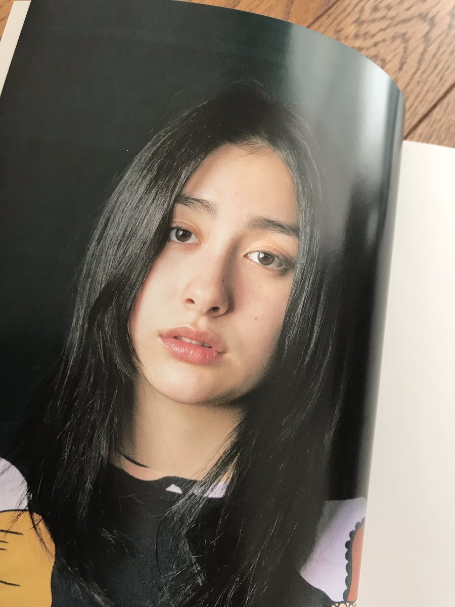 Joe 最近の読書 早見あかりさん 顔がめっちゃ好みなんです 2枚目が妙に色っぽく感じるのは僕だけかな