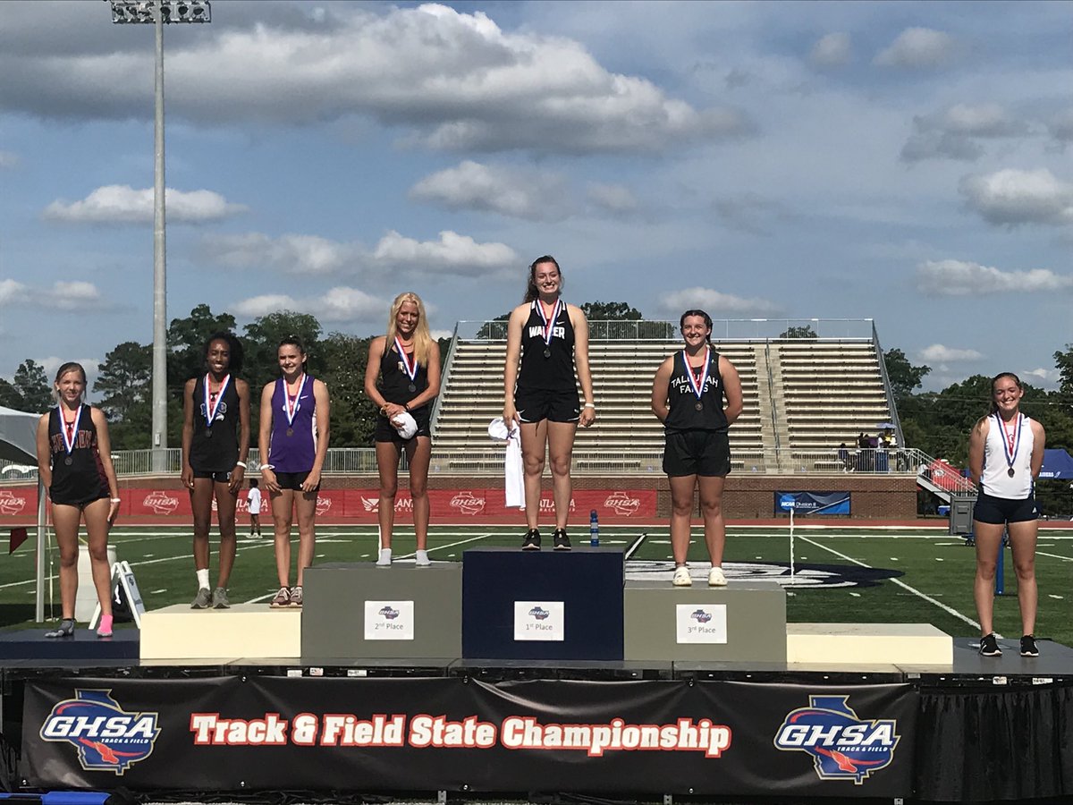 WolverineTrack's tweet photo. @MackenzieTrack repeats as State Champion in the Pole Vault! https://t.co/wuzaGjRNsR