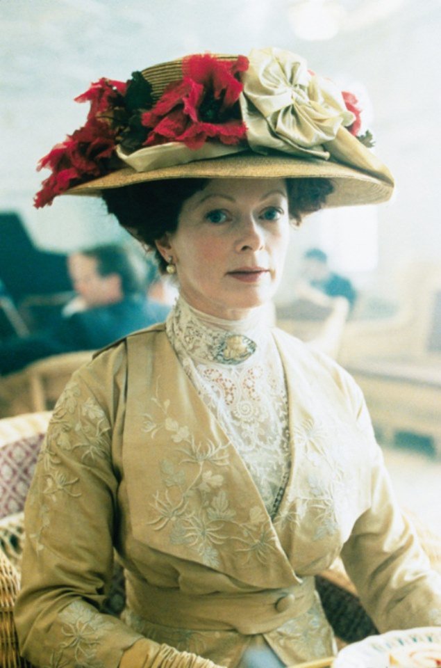 HAPPY BIRTHDAY FRANCES FISHER - Born 11. May 1952. in Milford-on-the-sea, Hampshire, England, UK 