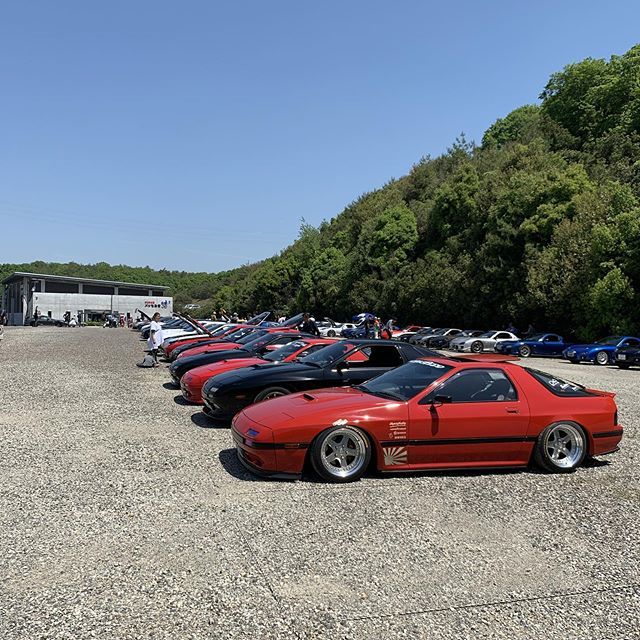 tpf_japan's tweet photo. 到着！

#link7Day #rx7 #fc3s #前期limited #赤い前期 #raguna #zzyzzx #tireprintfactory https://t.co/ZX1rdHtU46 https://t.co/2U2M1YCCQV
