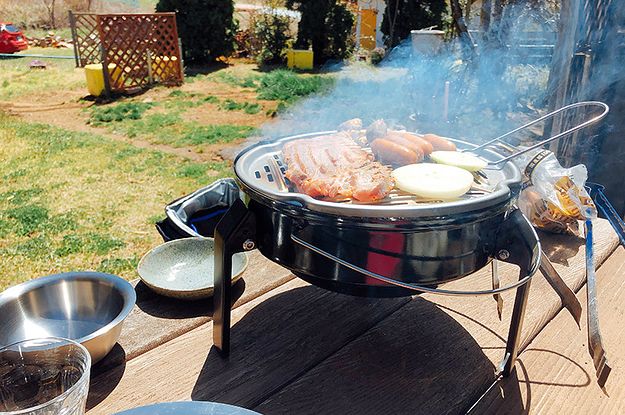 Buzzfeed Japan No Twitter Ikeaのコンパクトなバーベキューコンロが便利です 使う炭の量 も少しでいいし テーブルの上に置いて使える 7人でバーベキューしてもこのサイズでいけました 焼きそばとかは作れないです T Co 2vaf4eugct T Co