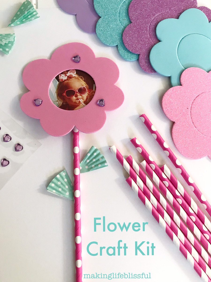 mklifeblissful's tweet photo. Excited to share the latest addition to my #etsy shop: DIY Flower Frame Craft Kits (6 flowers) #birthday #mothersday #pictureframecraft https://t.co/XWKIx77mg2 https://t.co/hS5omsqljk
