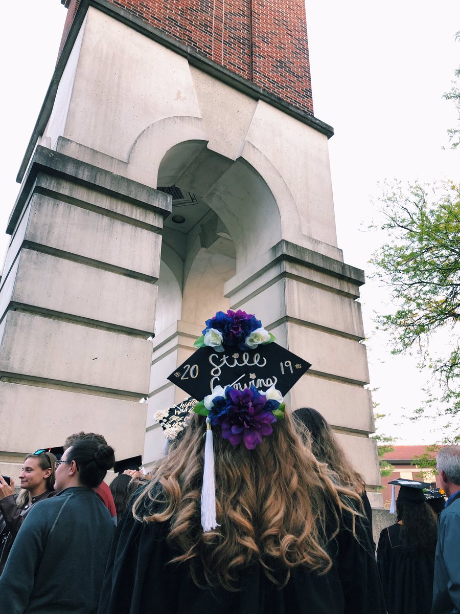 ava_davisson's tweet photo. yeet :D #stillgrowing #byecollege https://t.co/dQR9hAc4tS