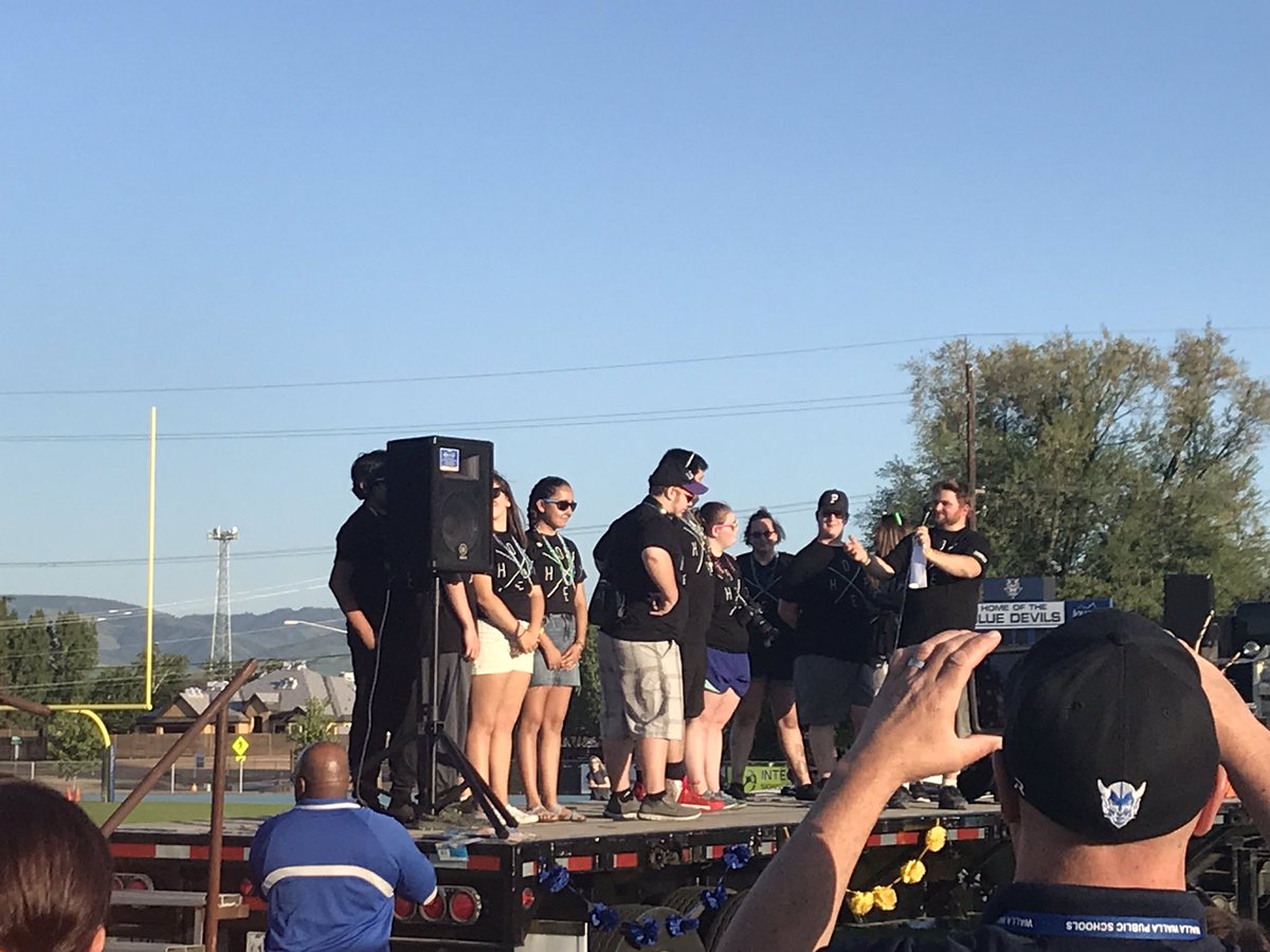 WadeSmithEdD's tweet image. Great turnout at #reachout suicide prevention walk @wwschools tonight. #sourcesofstrength @CCharitiesUSA #hopehelpstrength @WAHIASB