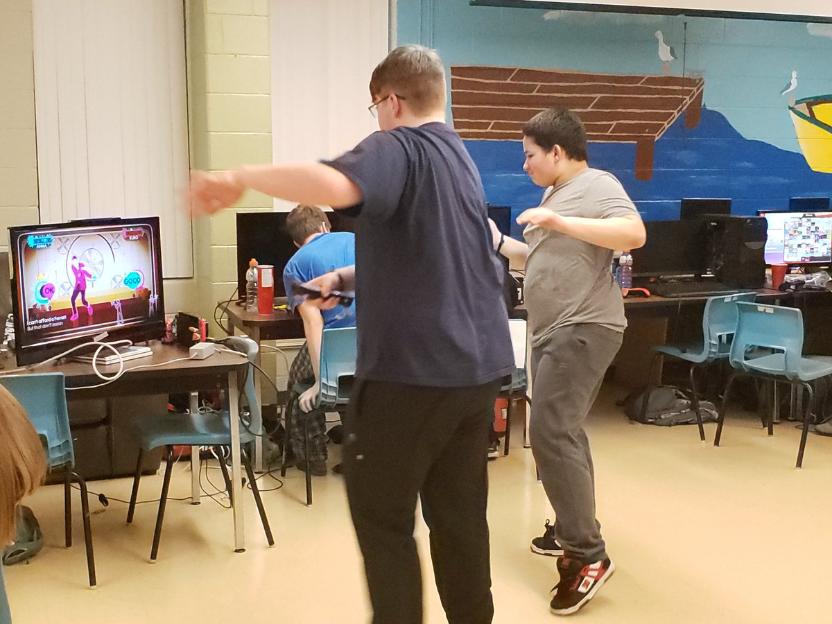HSHsmashteam's tweet photo. 12 am and the tournaments begin! https://t.co/ws6QBQkkYt