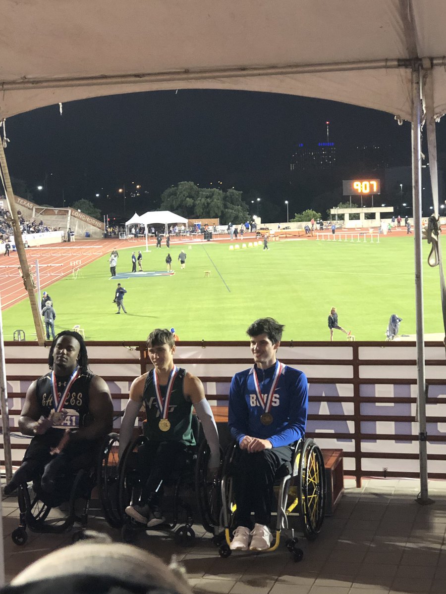 BrazoswoodTrack's tweet photo. Congratulations to Dustin Stallberg on bringing home some hardware at the 2019 UIL State Track Meet. Dustin place 3rd in the 100M &amp; 3rd in the 400M. @bportisdsports @BwoodBucs https://t.co/QucFBKAj8g
