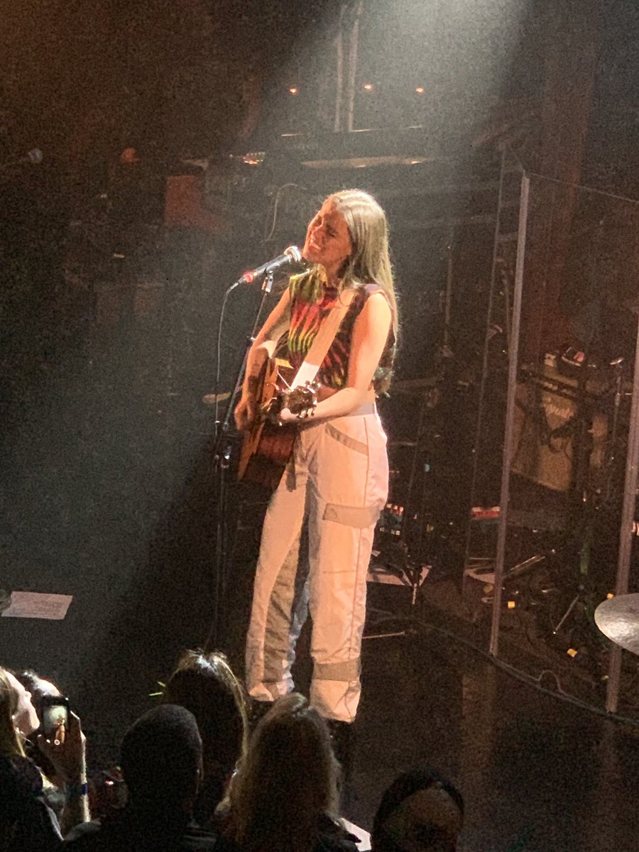RDCountry's tweet photo. .@baileymyown taking the stage in #LosAngeles! 🤩 #BaileyBryan https://t.co/gj49IjYOEV