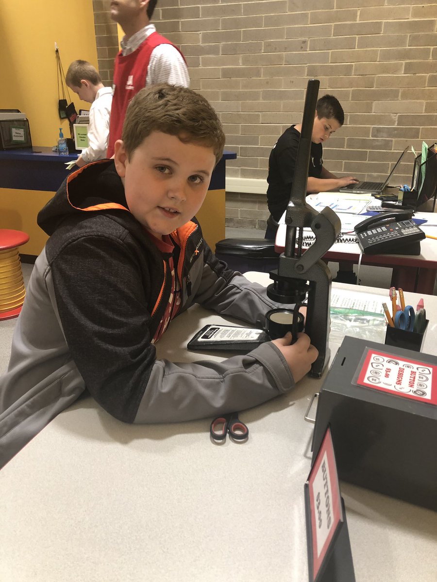 5thWren's tweet photo. School is way easier than the real world! @WrenHollow https://t.co/d7X5po7HsF