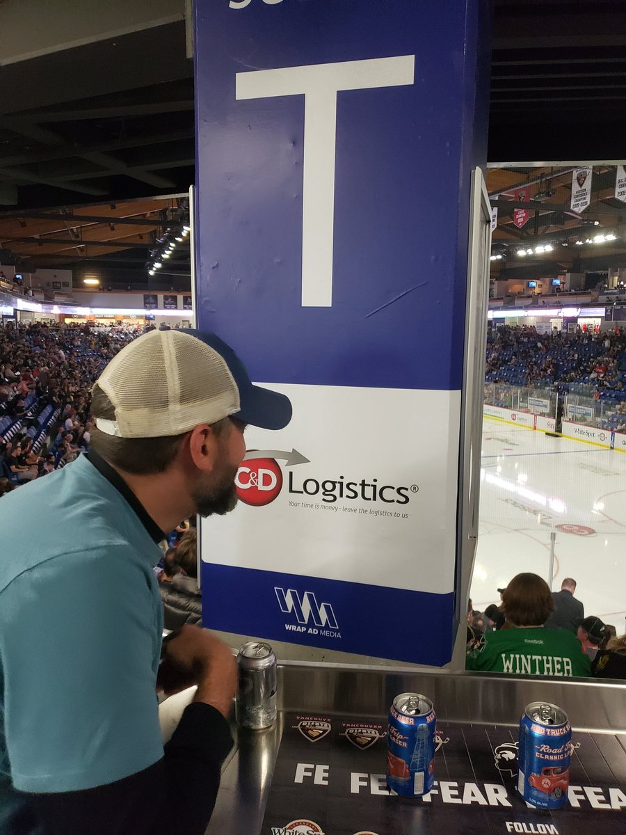 DropkicksNHi5s's tweet image. .@WHLGiants wtf?  Tickets sold too fast to get good seats?  That's cool.  GA standing means ending up with this?  Unacceptable.  Been to every round and you almost had a season ticket holder. Now?  Not so much.  #greed #blewit #yousuck