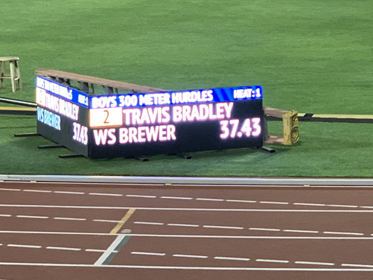 doc235AT's tweet photo. Great job @theTBradley ! Your hard work and determination paid off! Silver medal and a lot to look forward too! #GRIT #whynotus @wsisdschools @CoachPerez247 @SGATAD https://t.co/k38Qtg7NDu