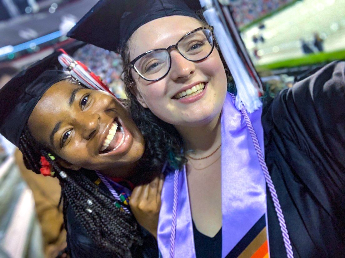 Congrats to all of our spring 2019 graduates! We are so excited to see all our #damnprouddawgs succeed in their future endeavors!