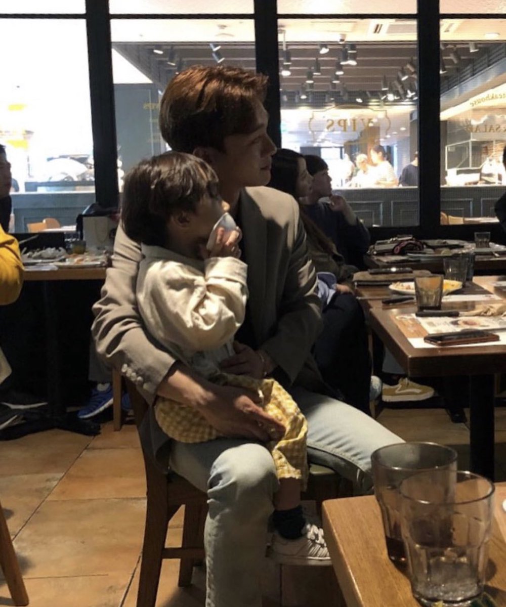 forever___ex0's tweet photo. 종대오빠 ,,,,,,,,><🧡🧡 https://t.co/PHEGvlmYuo