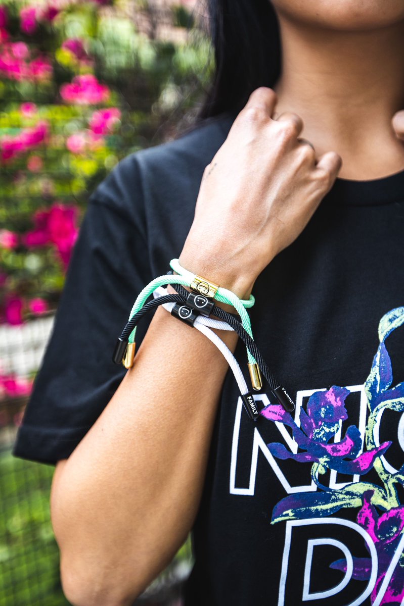 ElectricFamily's tweet photo. #GIVEAWAY 😍😍😍😍😍💥

RETWEET this NOW to #win all of our brand new 16 strand nylon twist braided bracelets 🔥🙌🏼

*MUST be following @ElectricFamily to win!! (winner DM’d Sunday)

https://t.co/3XirZbI86Z to buy now💫 https://t.co/ZwUrDKz3RW