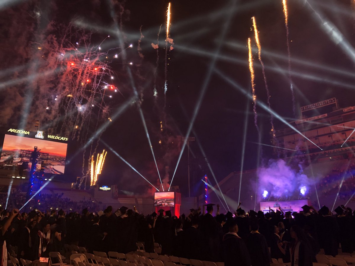 craigh's tweet photo. Now that’s how you do @UofA Commencement. https://t.co/rAferPNXMr