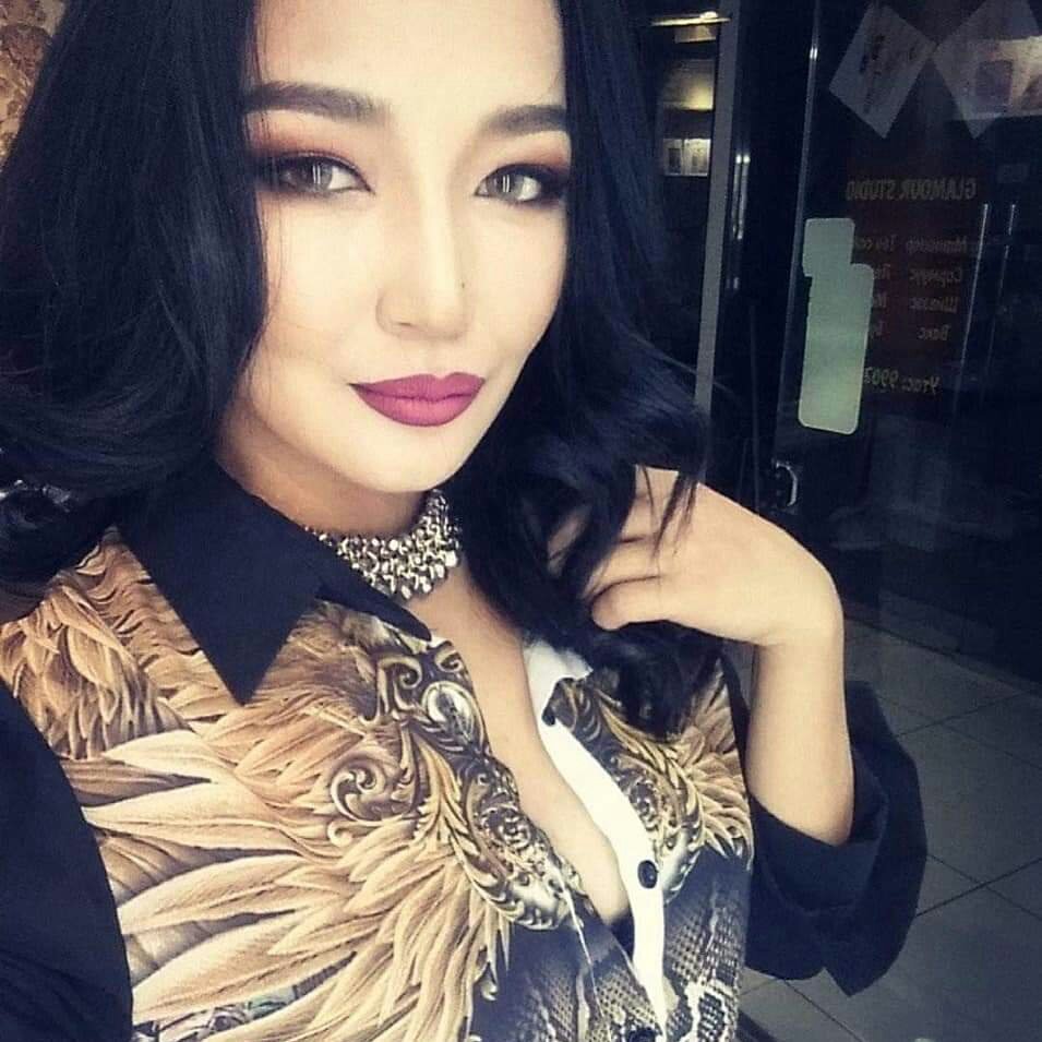 #Queenly_professional_make_up_studio💄👑
#2 өдрийн #өөрийгөө будаж сурах сургалтын бүртгэл явагдаж байна .
Төлбөр 🔥 50к
1 ээлжний сургалтандаа 2-3 хүн бүртгэж байна.
☎99160775