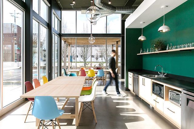 #flashbackfriday to a fun and colorful kitchen at the @foodcorps hq. Drawing from vintage school elements like schoolhouse pendants, lab countertops, and test tube vases, the design makes reference to the incredible work that FoodCorps does in schools ac… bit.ly/3096xwC
