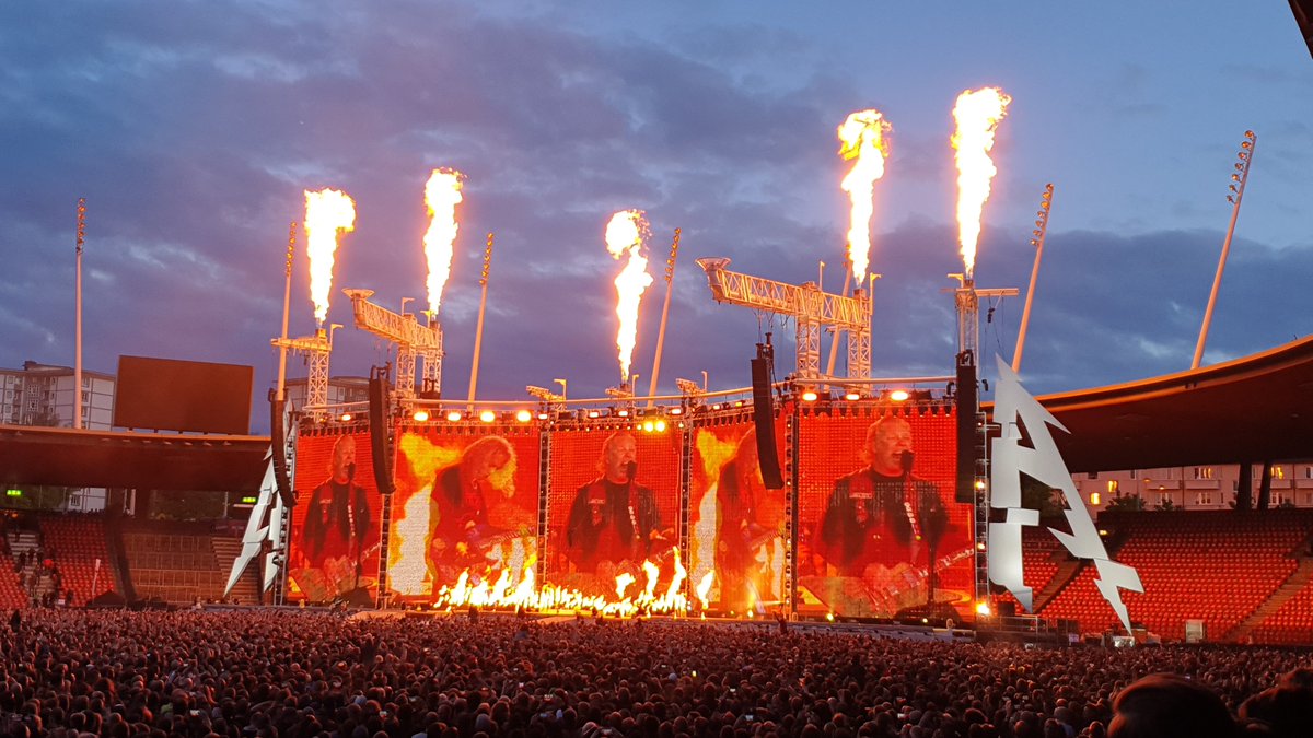 EvilNobs's tweet photo. @Metallica @thebandGHOST @Bokassaband Hell...what a fucking great show! What a night!🔥🤘Thanks!🖤😘#MetInZurich https://t.co/1O1OBxUGjK