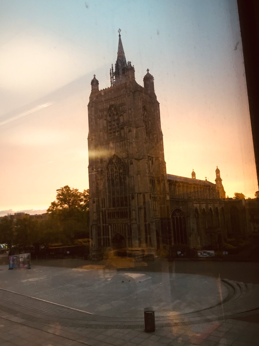 Norwich looking stunning this morning 😍Getting ready for #SaturdayBreakfast on ⁦@BBCNorfolk⁩ from 6am, with ⁦@TheBigSausage1⁩, #NationalMillsWeekend, raising funds for ⁦@PBHospice⁩ and an out of this world climbing challenge at ⁦@OPENNorwich⁩ 😃☕️