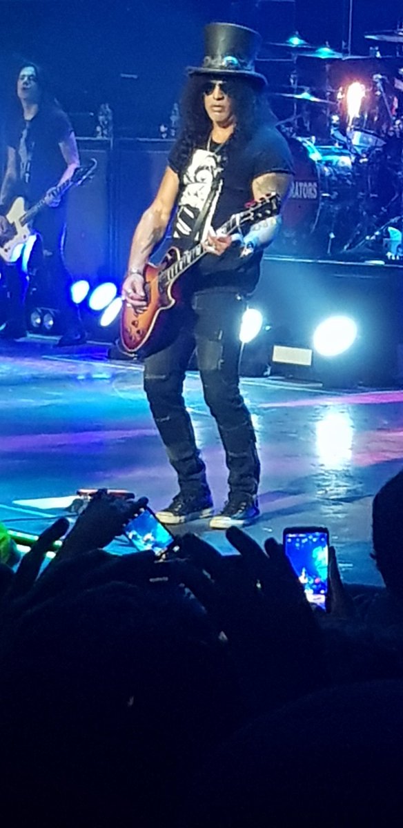 FelipeM93771087's tweet photo. @Slash Gran concierto...muchas gracias! https://t.co/Bl24kSv9qp