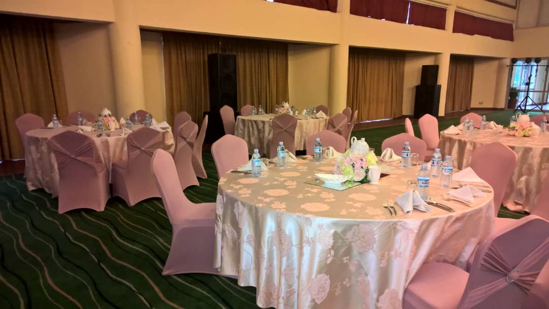 ShockwavesNinja's tweet image. In love with this decor 😩😩😩
#RedSofaSessions #RSSuperMom