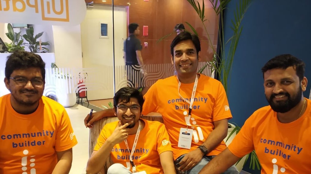 akash_saheb's tweet image. When you get a couple of mins to chat, but ppl start clicking photos! @UiPath #PowerUpAutomation @TejusVenkatesh #Automation #hackathon #RPA